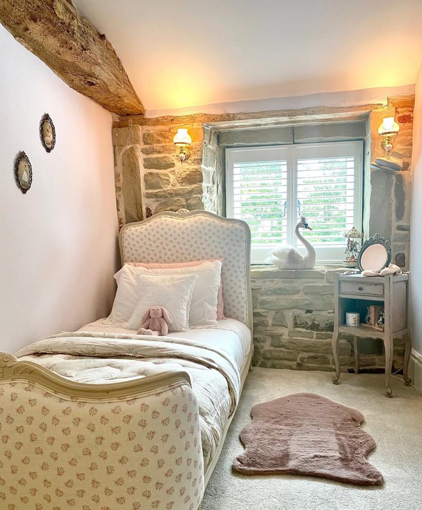 Mixing Vintage Charm
