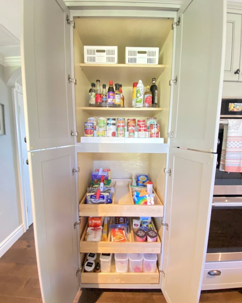 Space-saving door solutions for a narrow walk in pantry