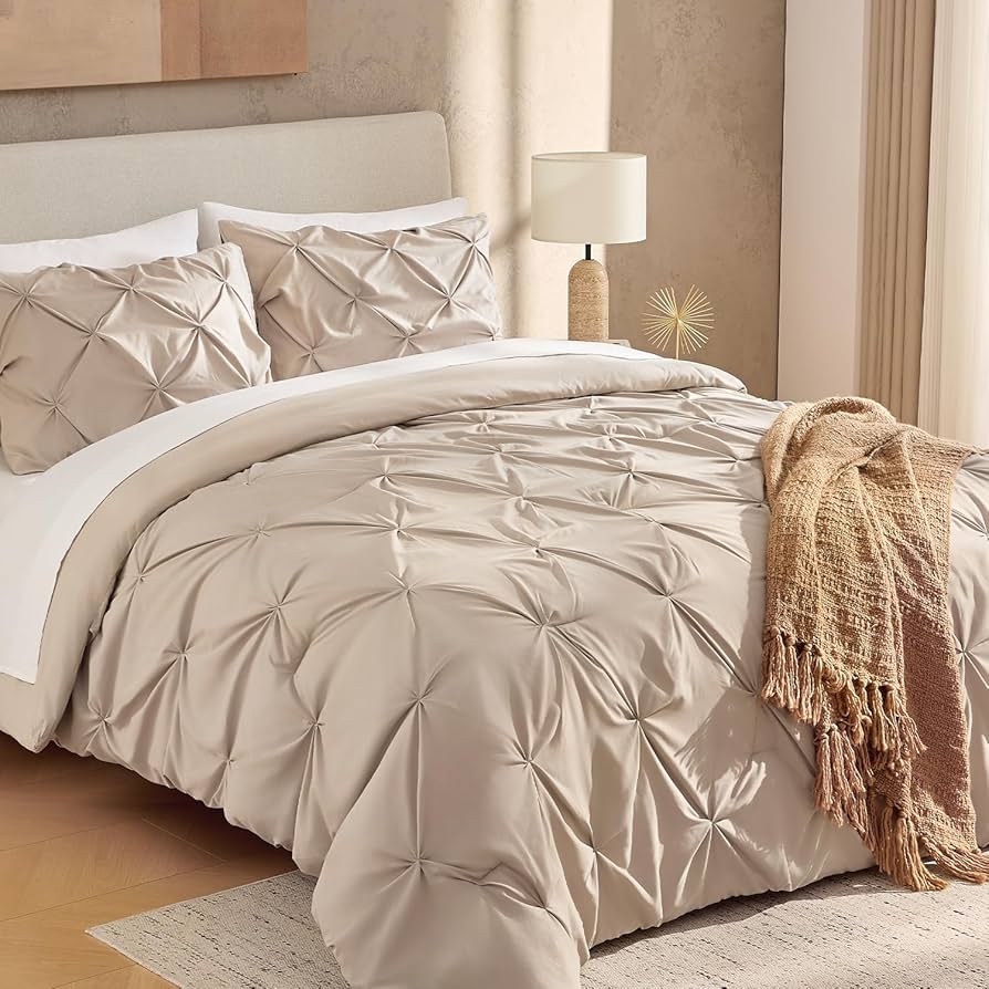  Modern Queen Comforter Sets with Simple, Clean Style