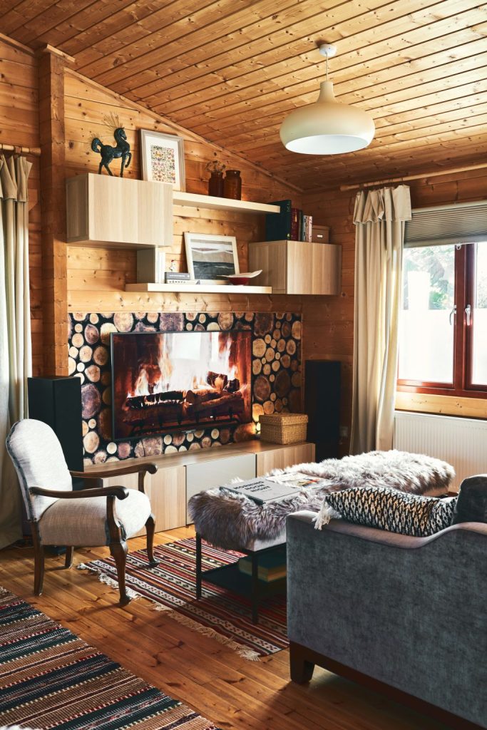 Small apartment living room ideas for couples and shared homes
