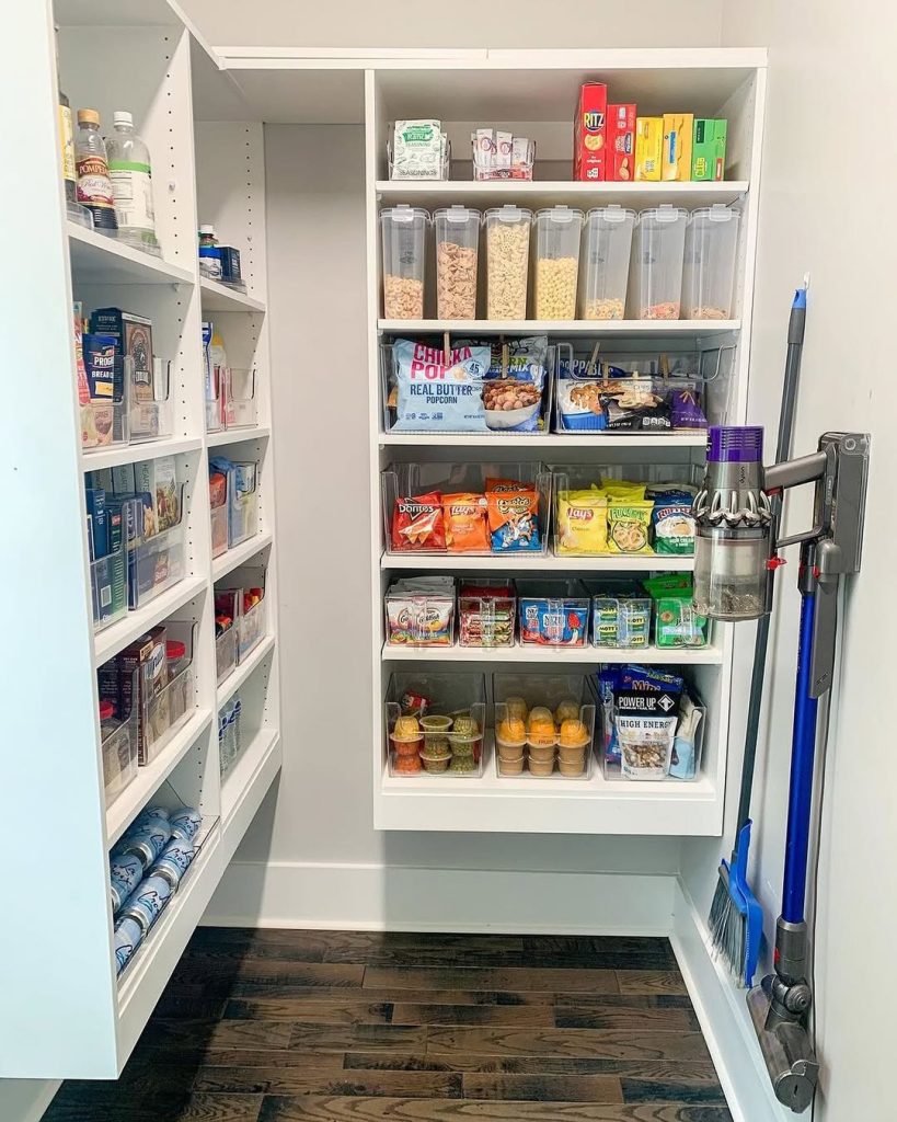 Everyday Habits That Keep a Pantry Organized in 2026