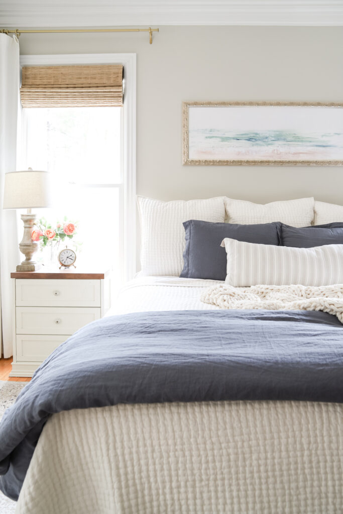  Farmhouse Queen Comforter Sets for a Cozy Home